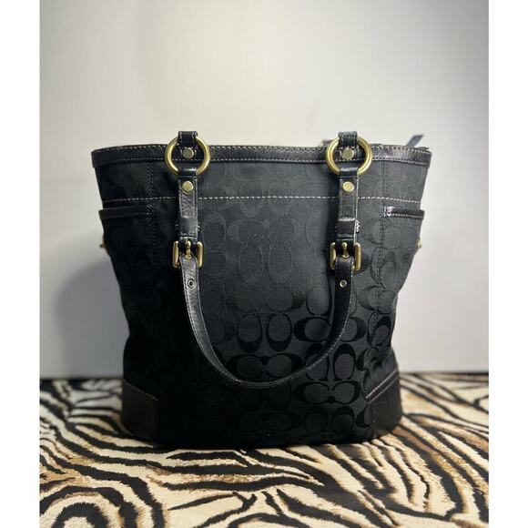 Coach Handbags - Coach Black VINTAGE Crossbody Handbag Purse With Gold Tone Hardware GUC